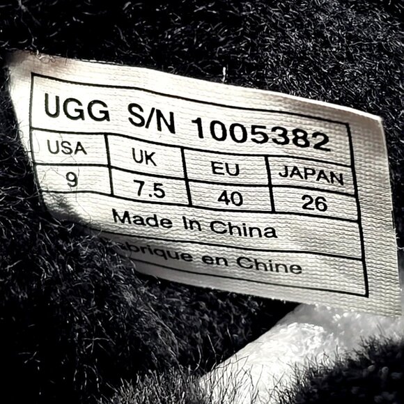 Ugg Azalea Charms Black Suede Short Shearling Sherpa Bootie Boot Women's Size 9 - Picture 12 of 12